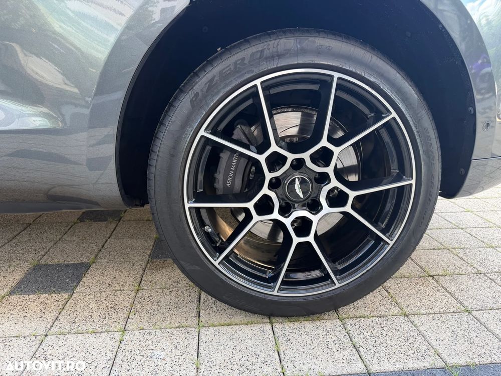 Aston Martin DBX Standard - 20