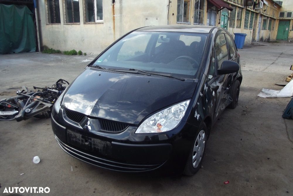 Dezmembrez Mitsubishi Colt motor 1.3 cutie manuala caseta usa bara - 1