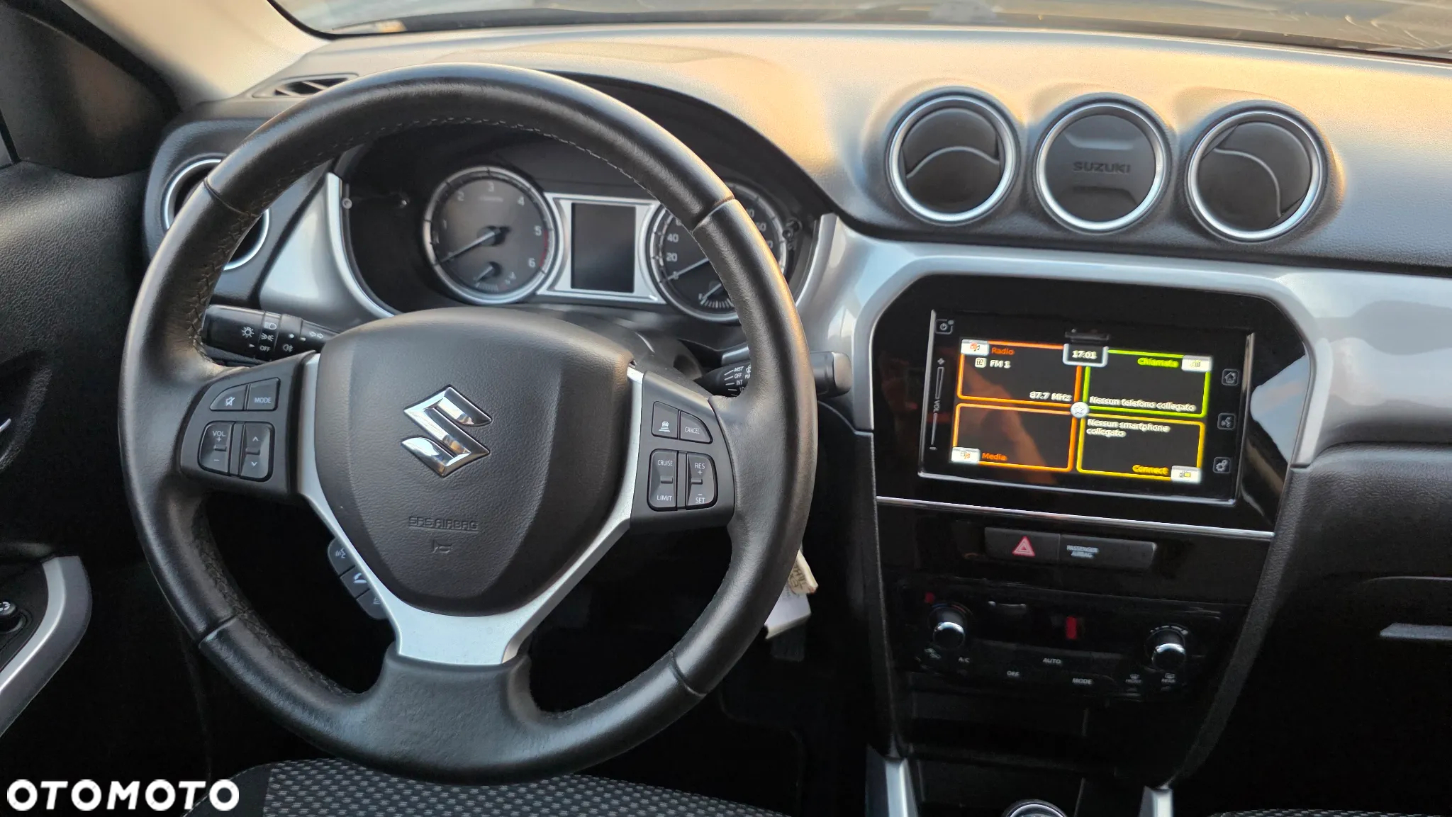 Suzuki Vitara 1.6 DDiS (4x4) Allgrip Comfort - 16