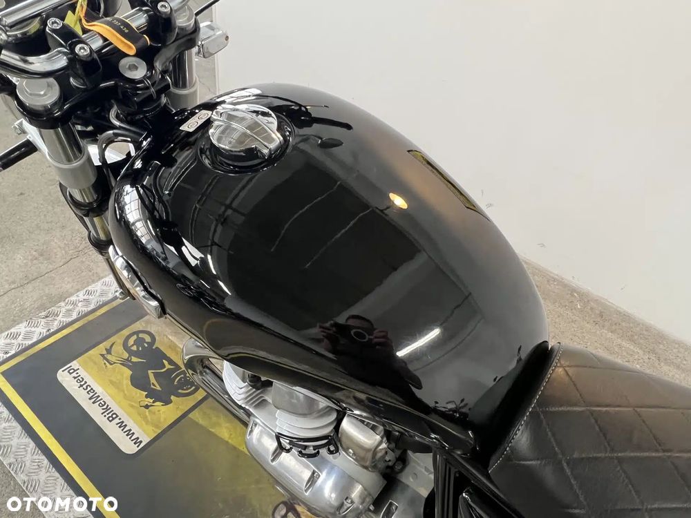 Royal Enfield Interceptor - 27