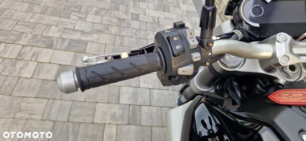 Honda CB - 15