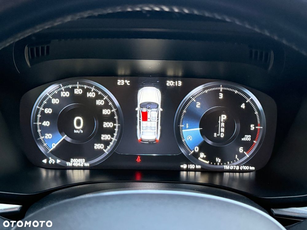 Volvo XC 60 D4 AWD Geartronic Momentum - 28