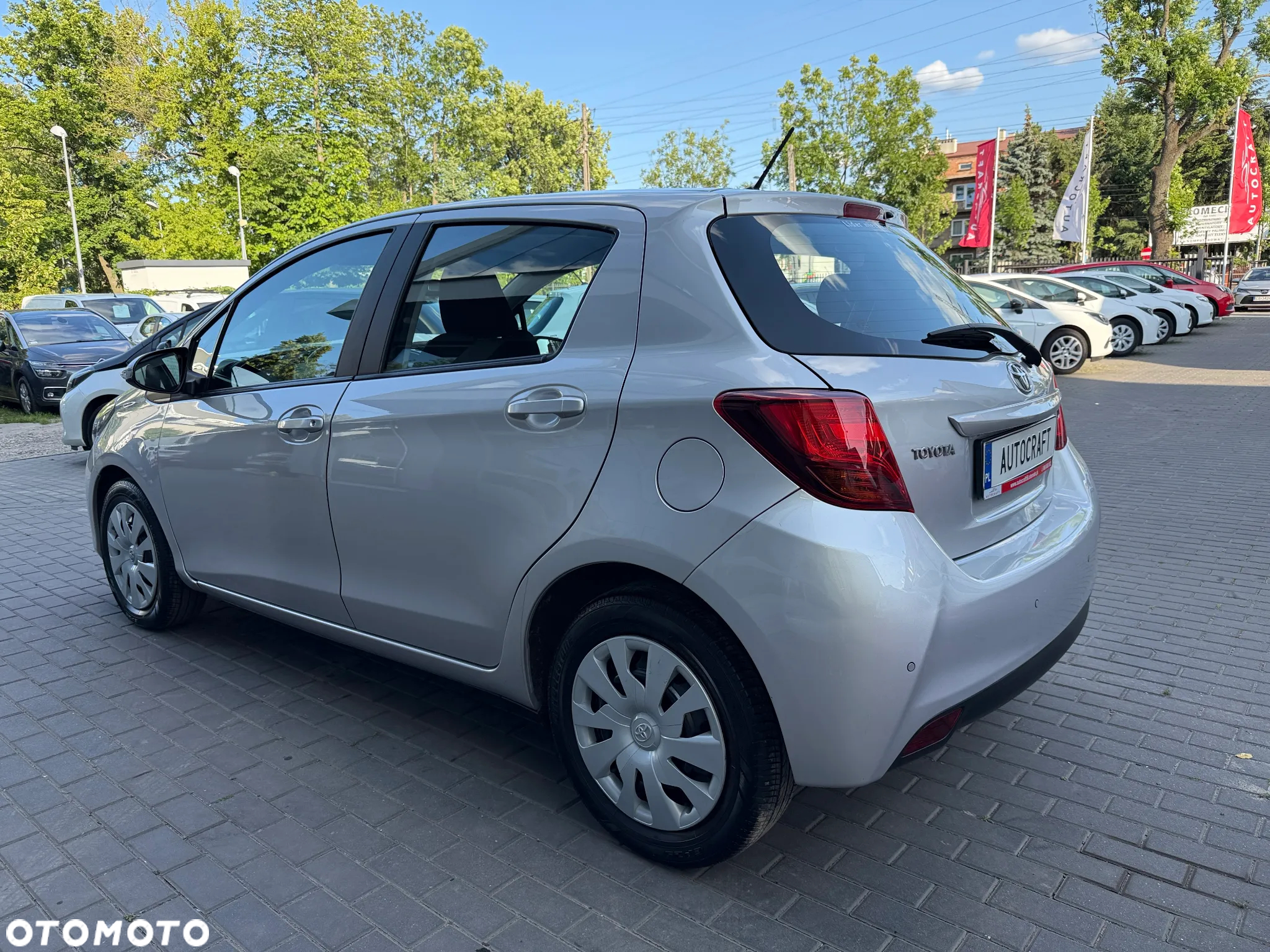 Toyota Yaris 1.0 Active EU6 - 25