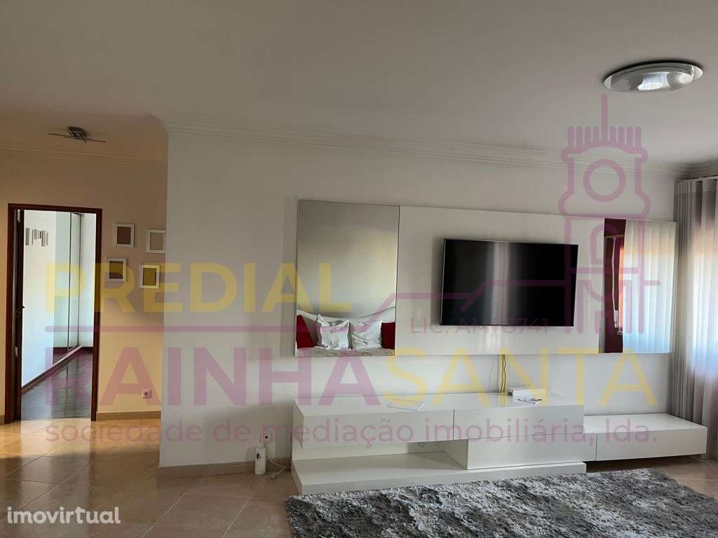 Excelente T2 parcialmente mobilado Odivelas-Lisboa - Grande imagem: 3/14