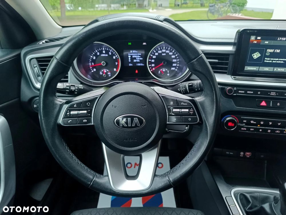 Kia Ceed 1.4 L Business Line Plus - 30