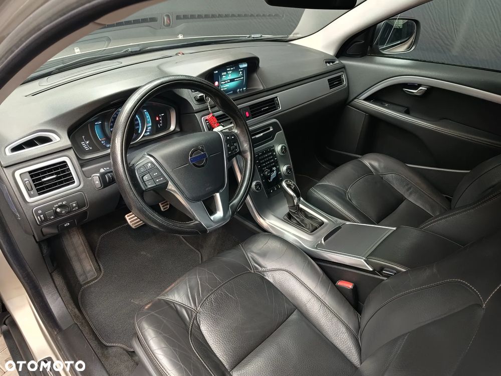 Volvo XC 70 - 22