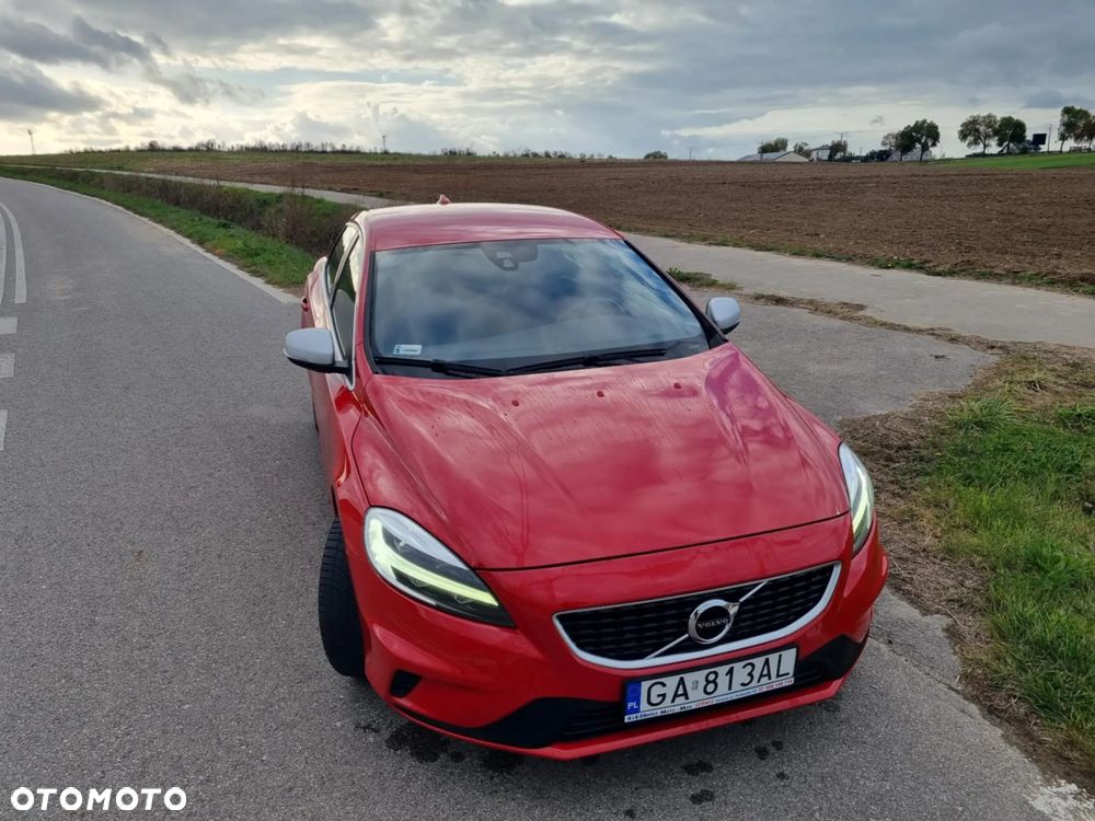 Volvo V40 D3 Drive-E R-Design Kinetic - 1