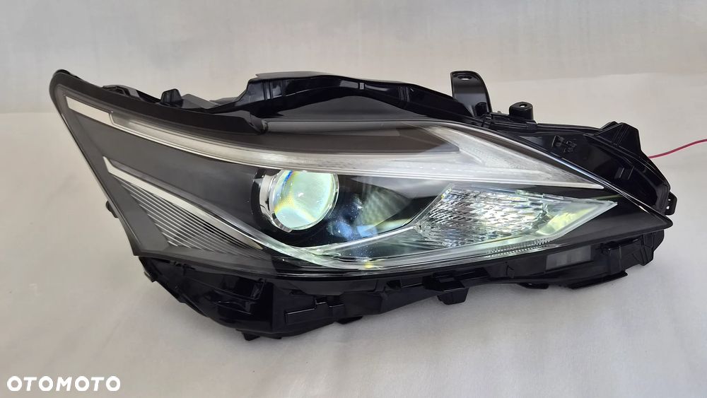 LAMPA PRAWA PRZÓD LEXUS CT 200H F-SPORT LIFT 2018- - 14