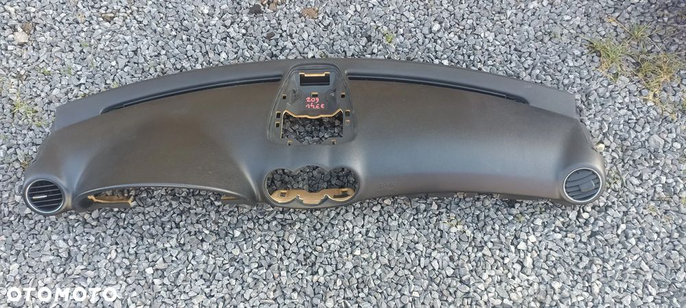 MERCEDES W209 CLK DESKA KONSOLA KOKPIT CZARNA EUROPA