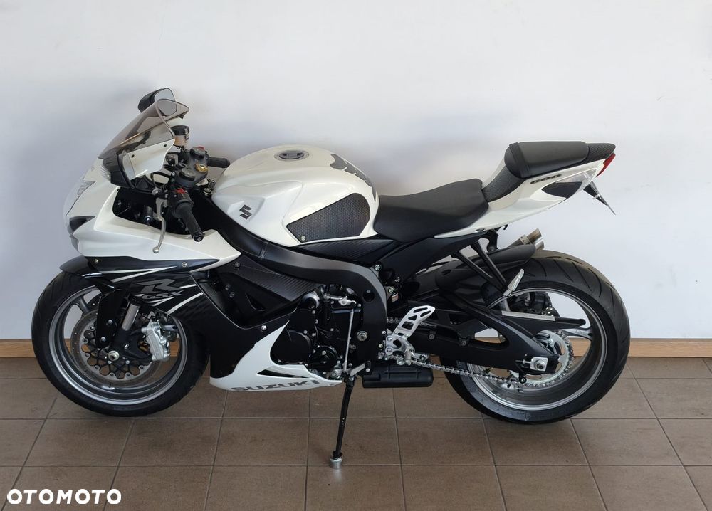 Suzuki GSX-R - 10
