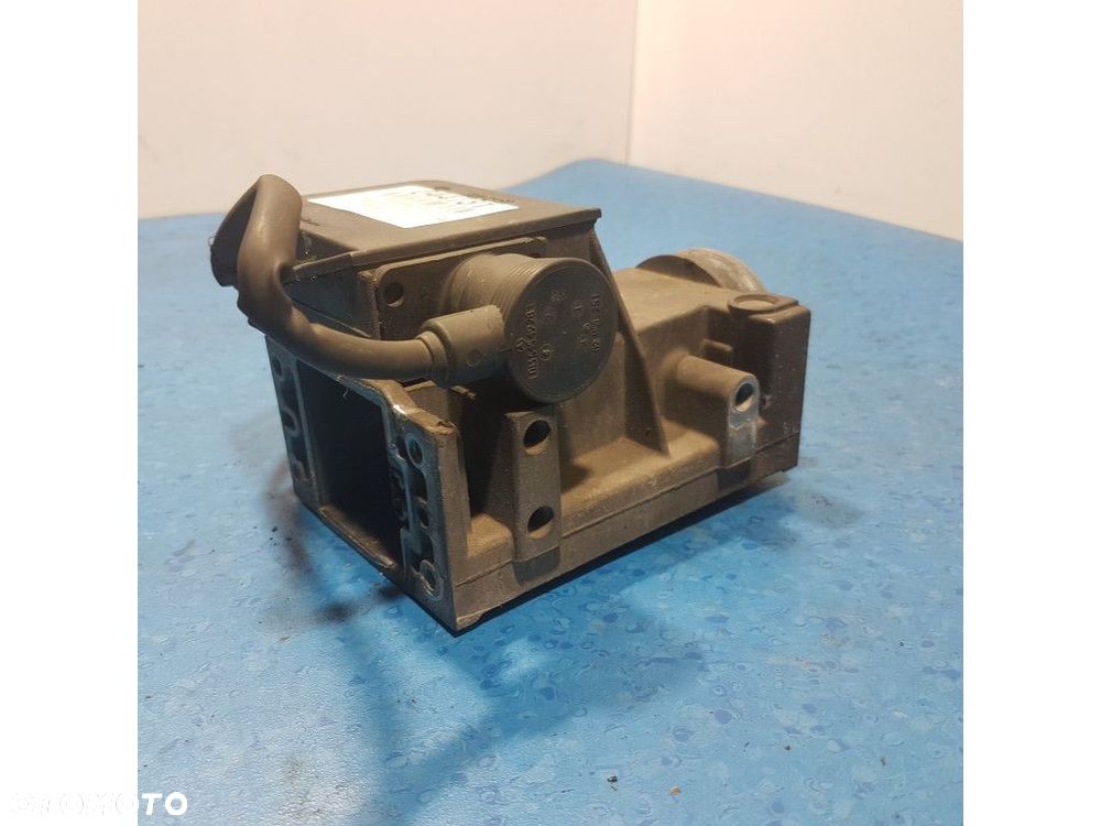 MERCEDES BENZ W638 2.3TD PRZEPŁYWOMIERZ 0281002034 - 2