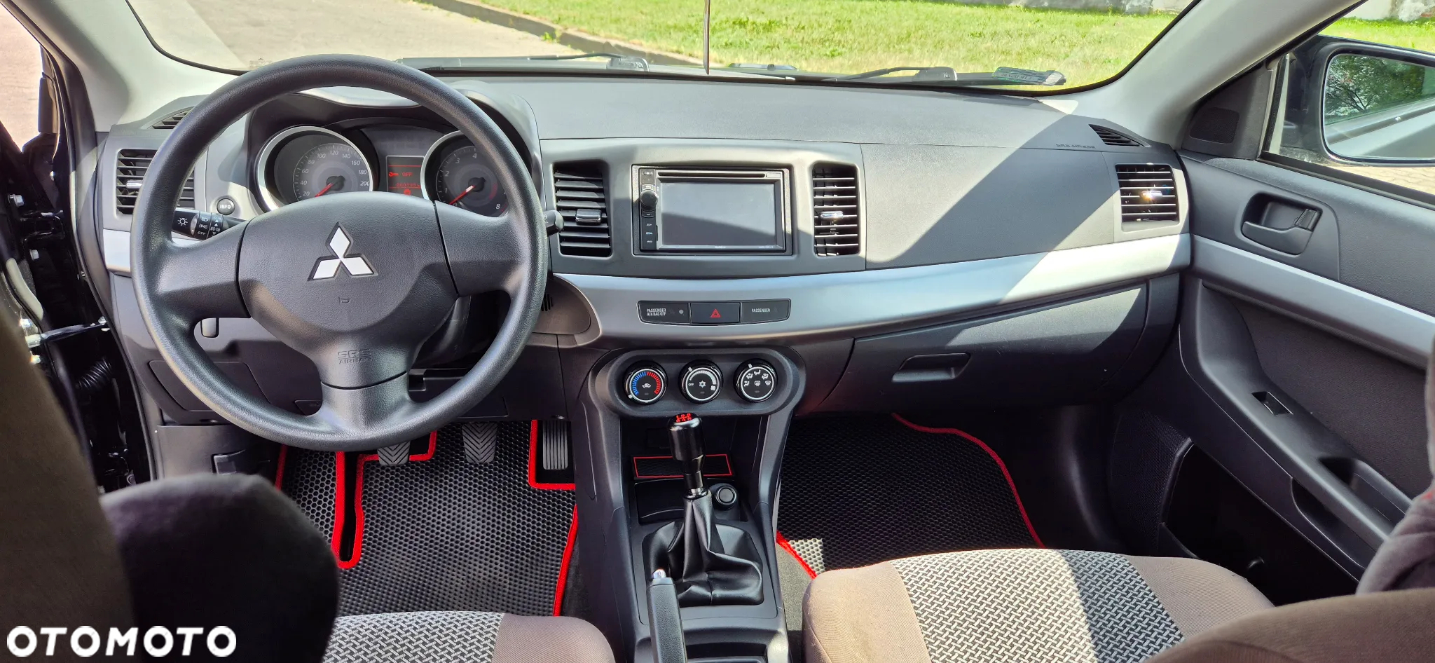 Mitsubishi Lancer - 12