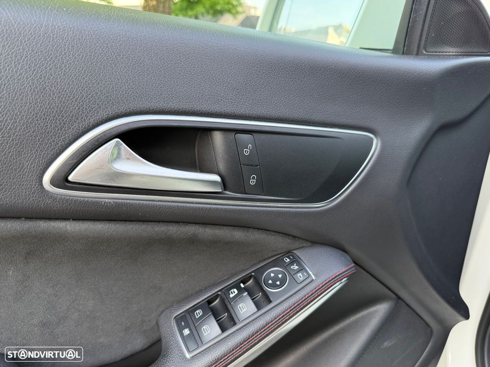 Mercedes-Benz CLA 200 (CDI) d 4Matic 7G-DCT AMG Line - 12