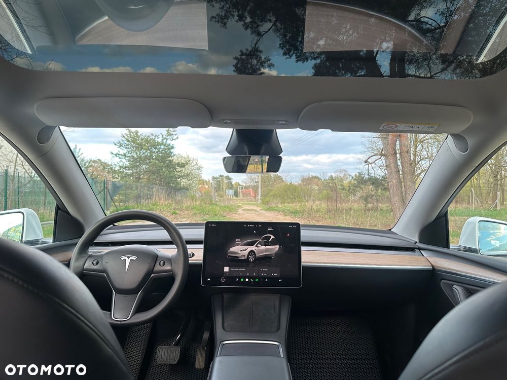 Tesla Model Y 79kWh Long Range RWD - 18