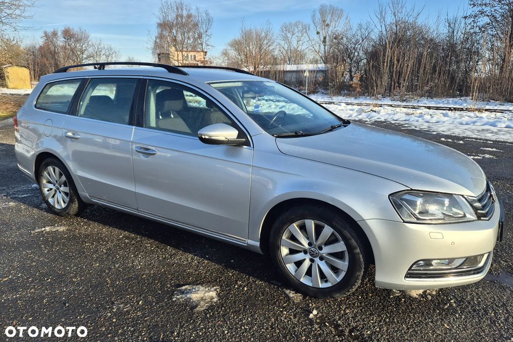 Volkswagen Passat 2.0 TDI DPF DSG Comfortline - 4