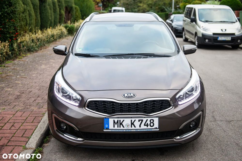 Kia Ceed 1.6 GDI ISG Vision - 9