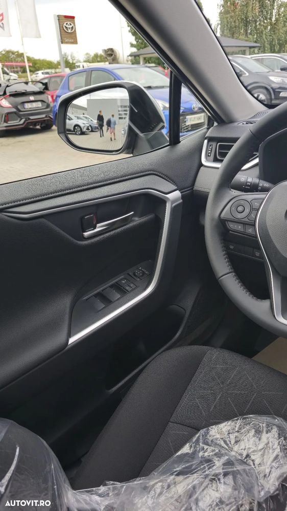 Toyota RAV4 - 25
