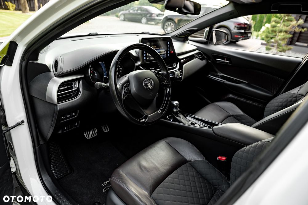 Toyota C-HR Style Selection - 17