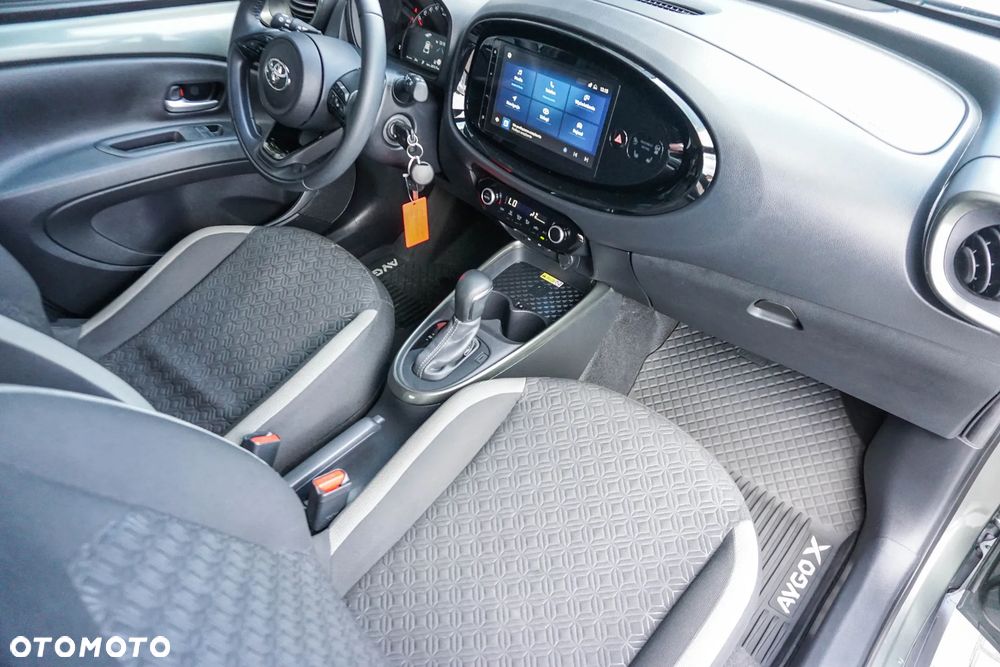 Toyota Aygo X 1.0 VVT-i Executive CVT - 33