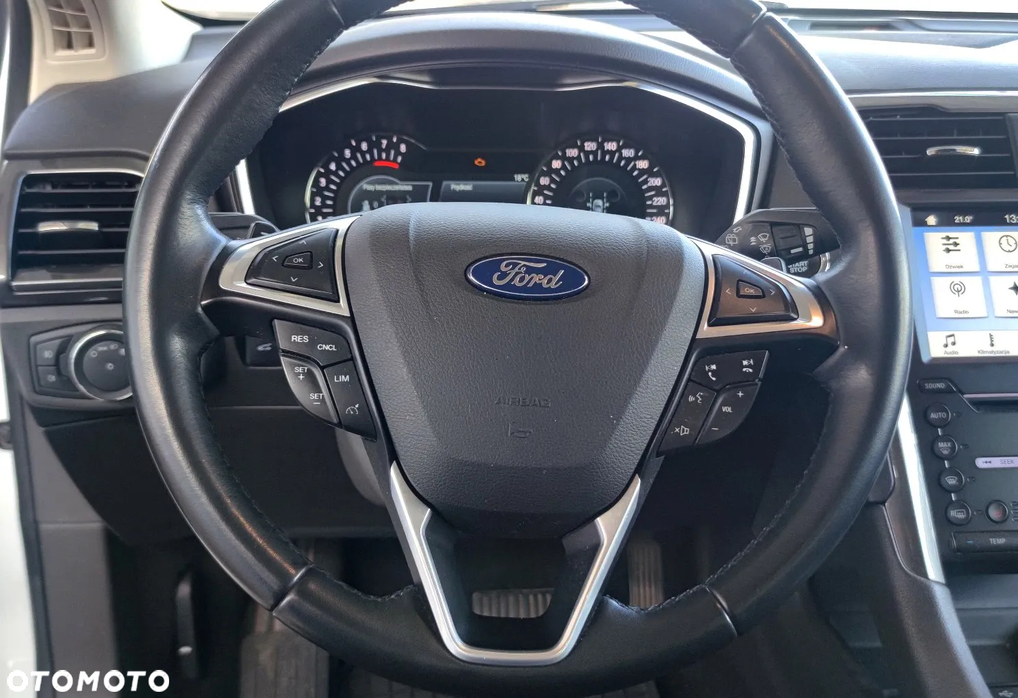 Ford Mondeo 1.5 EcoBoost Titanium - 30