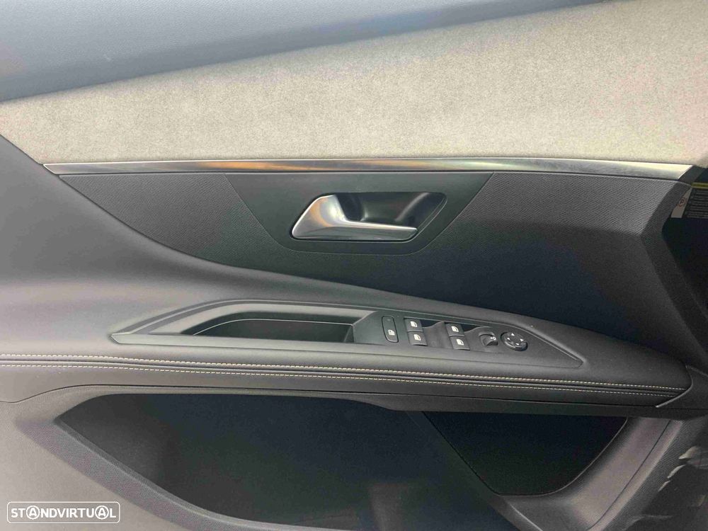 Peugeot 5008 1.5 BlueHDi Allure Pack EAT8 - 11