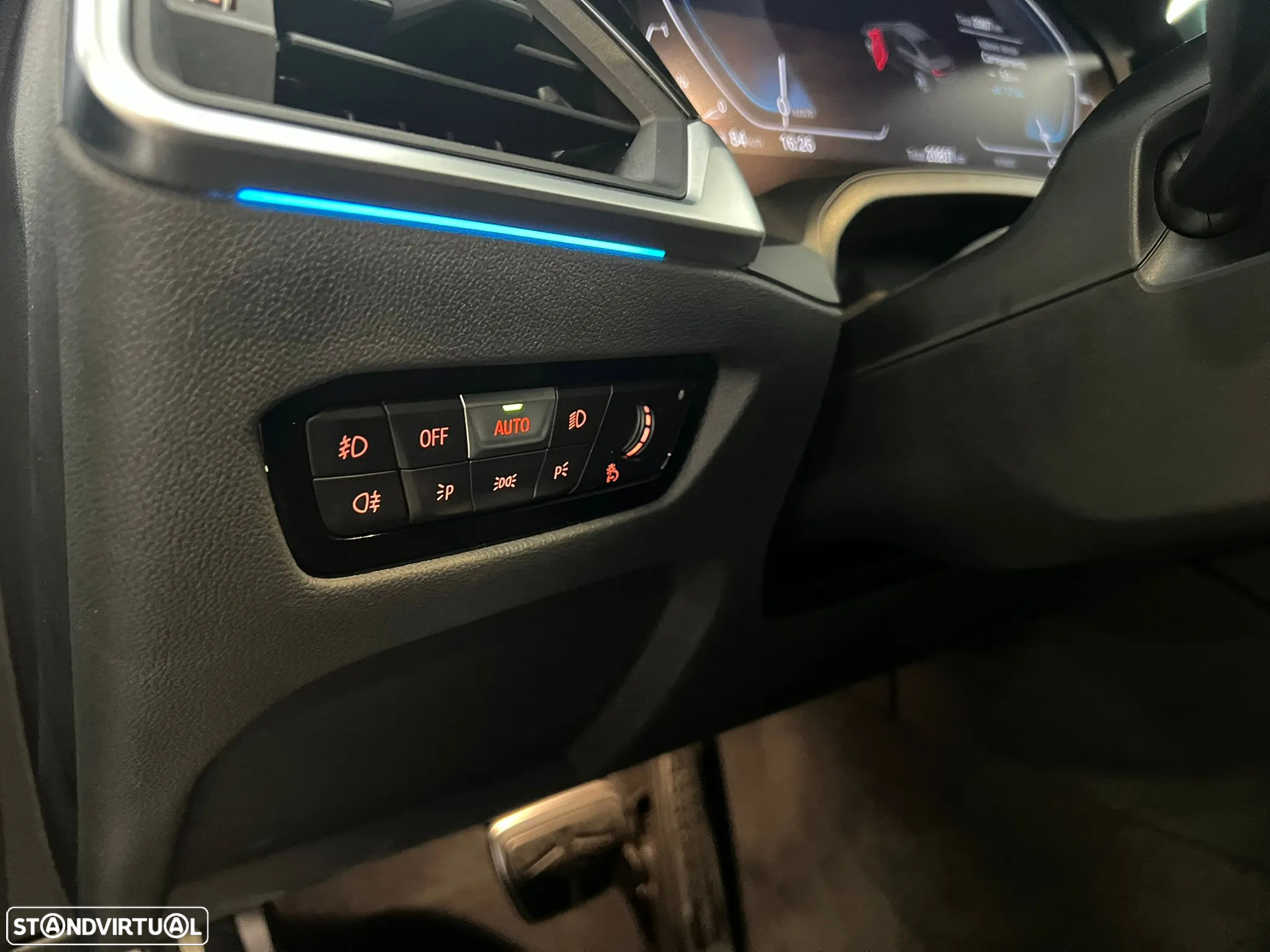 BMW 330 e Pack Desportivo M Auto - 8