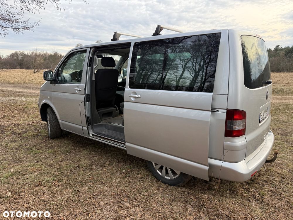 Volkswagen Multivan - 32
