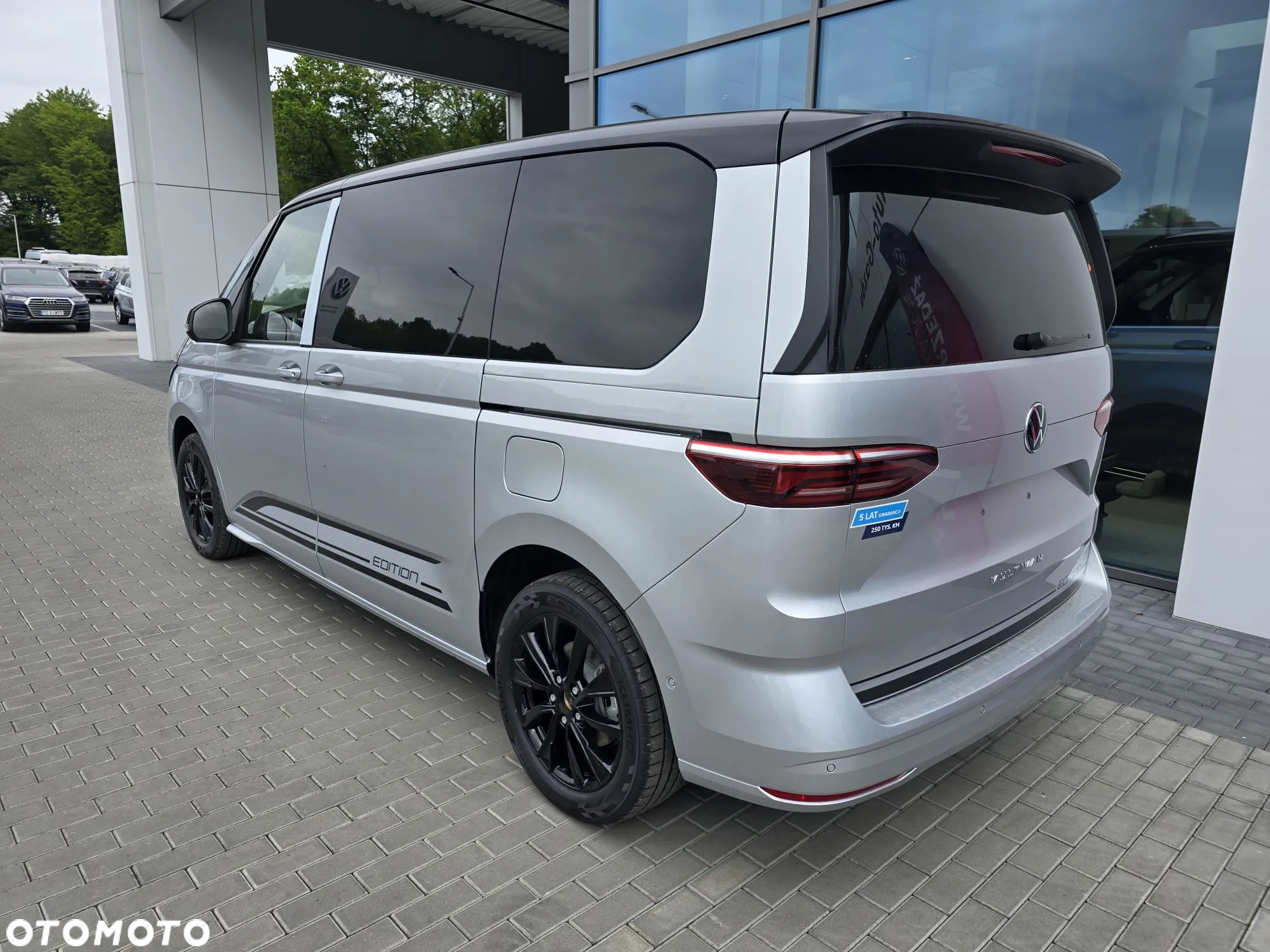 Volkswagen Multivan 2.0 TSI L1 Edition DSG - 4