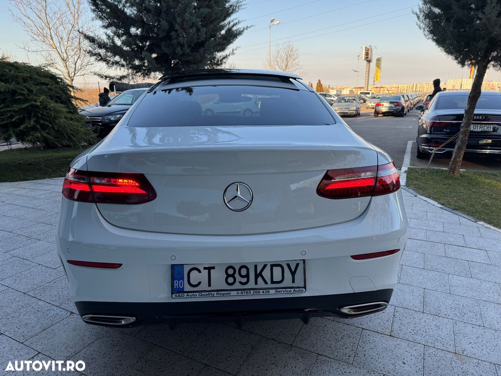 Mercedes-Benz E 300 Coupe 9G-TRONIC AMG Line - 17