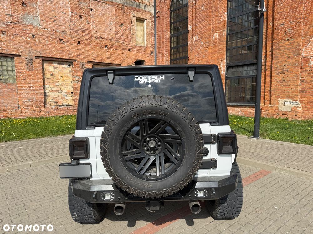 Jeep Wrangler - 21
