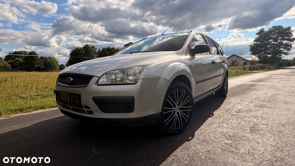 Ford Focus 1.6 Comfort - 27