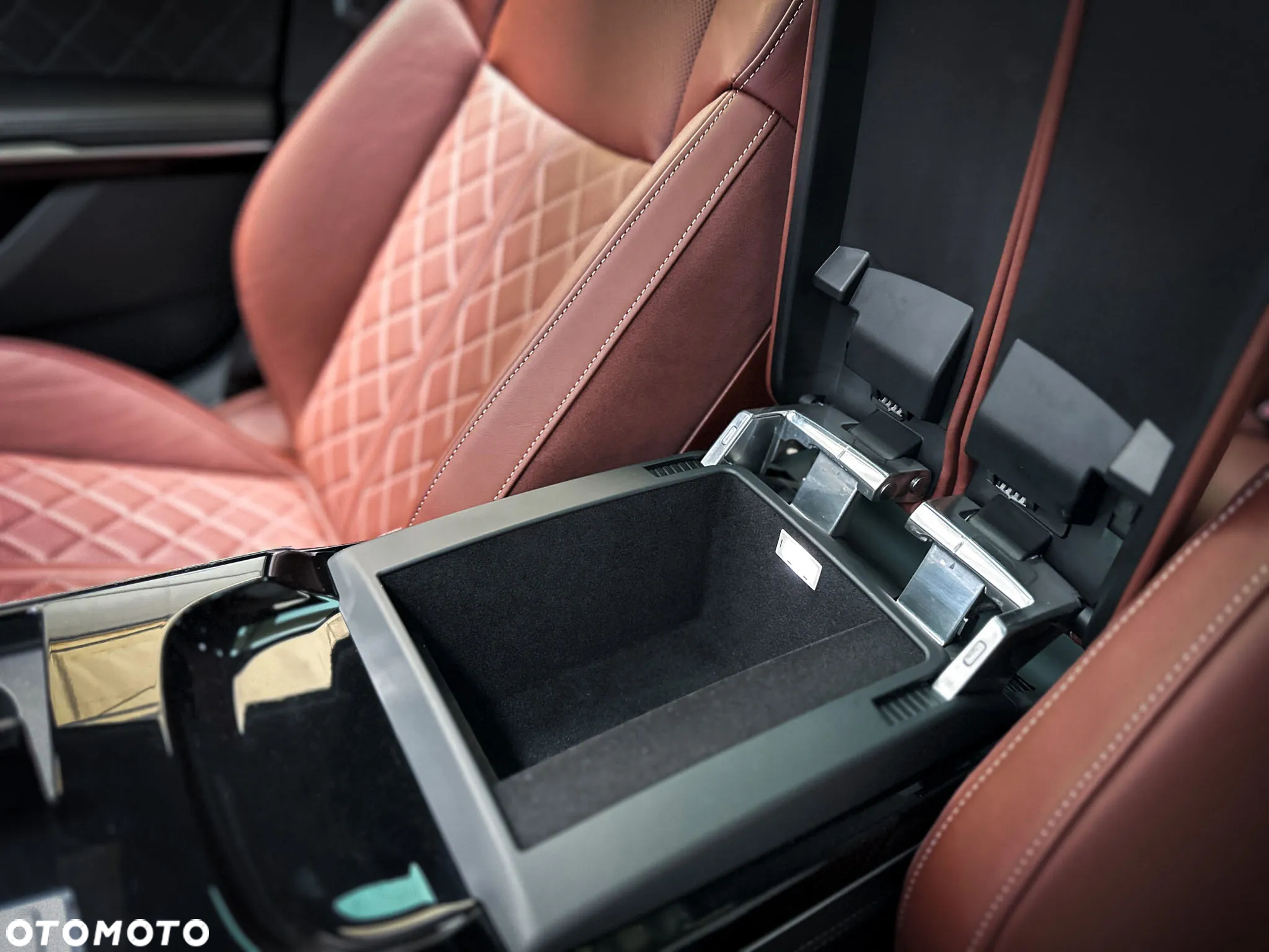Audi S8 TFSI quattro tiptronic - 26
