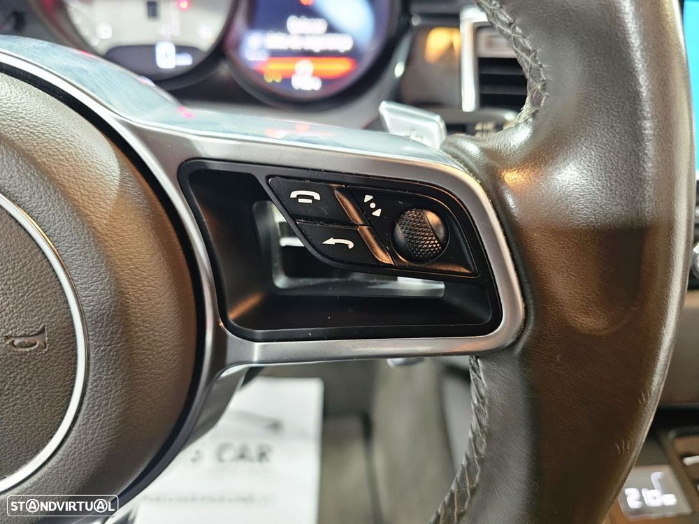 Porsche Macan - 16