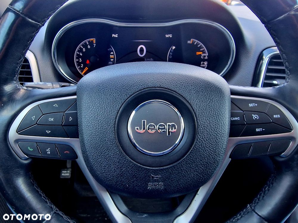 Jeep Grand Cherokee - 23