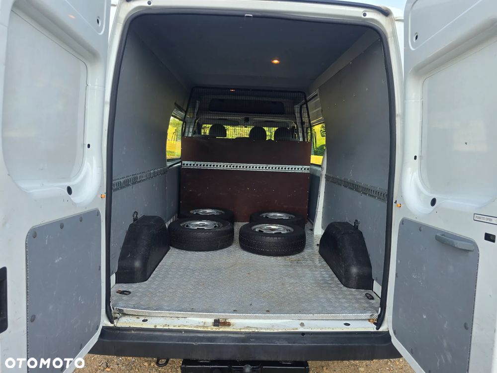 Ford Transit - 20