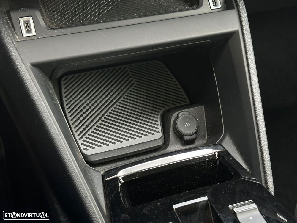 Citroën C4 X 1.2 PureTech Shine EAT8 - 22