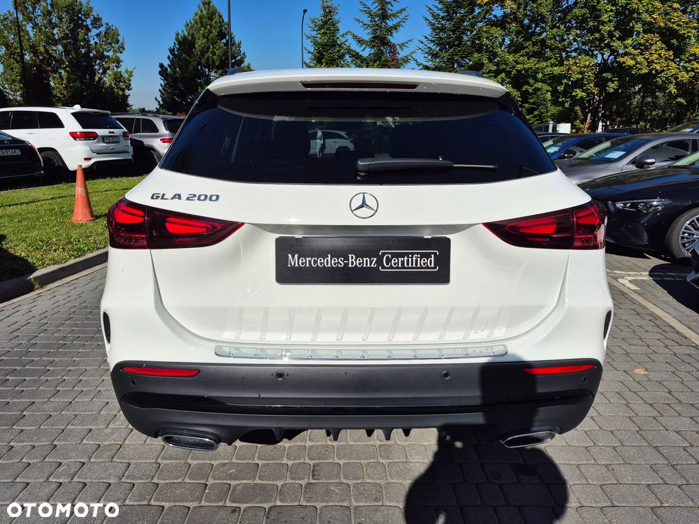 Mercedes-Benz GLA 200 AMG Line - 3