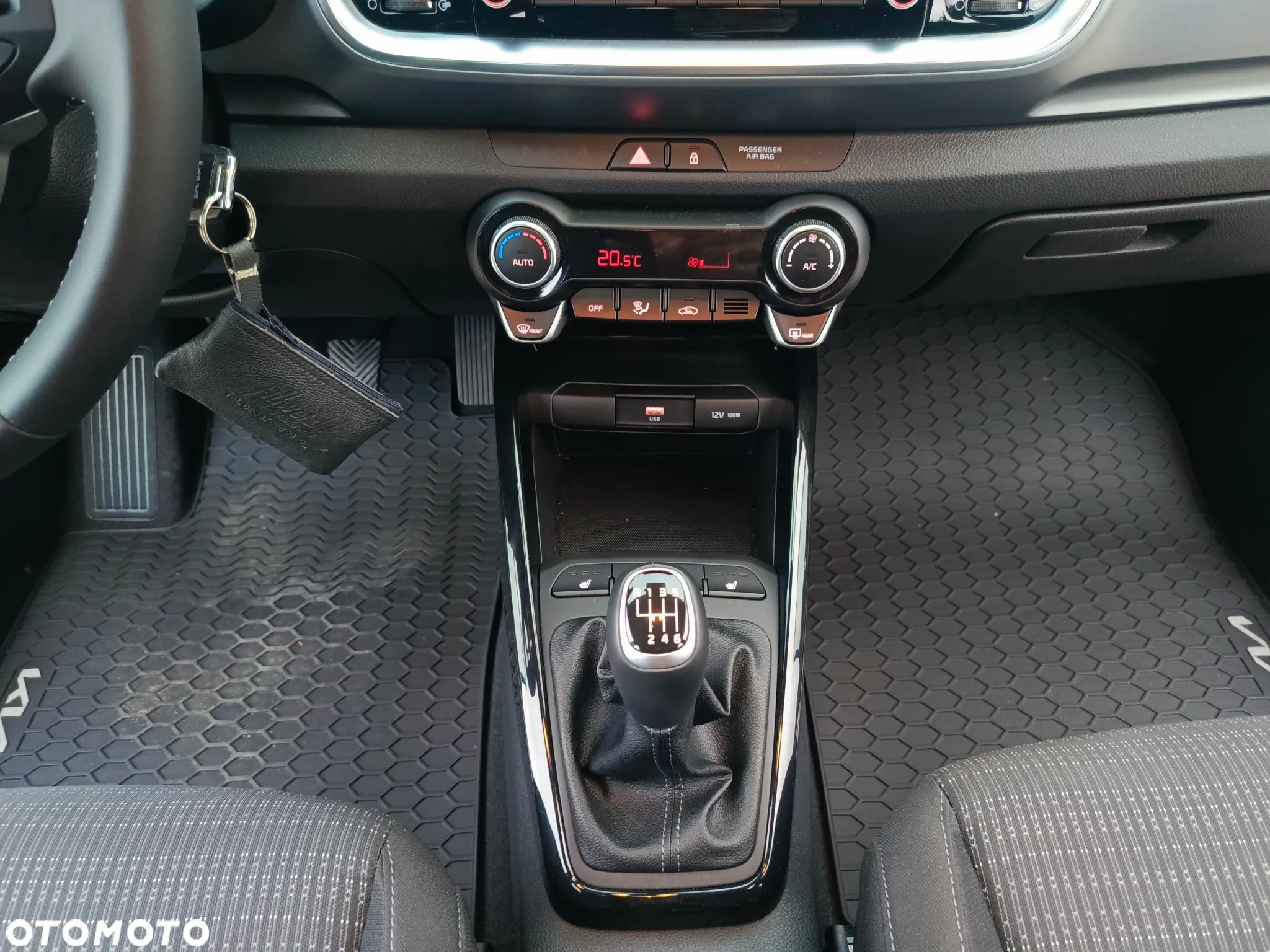 Kia Stonic 1.0 T-GDI L Business Line - 26