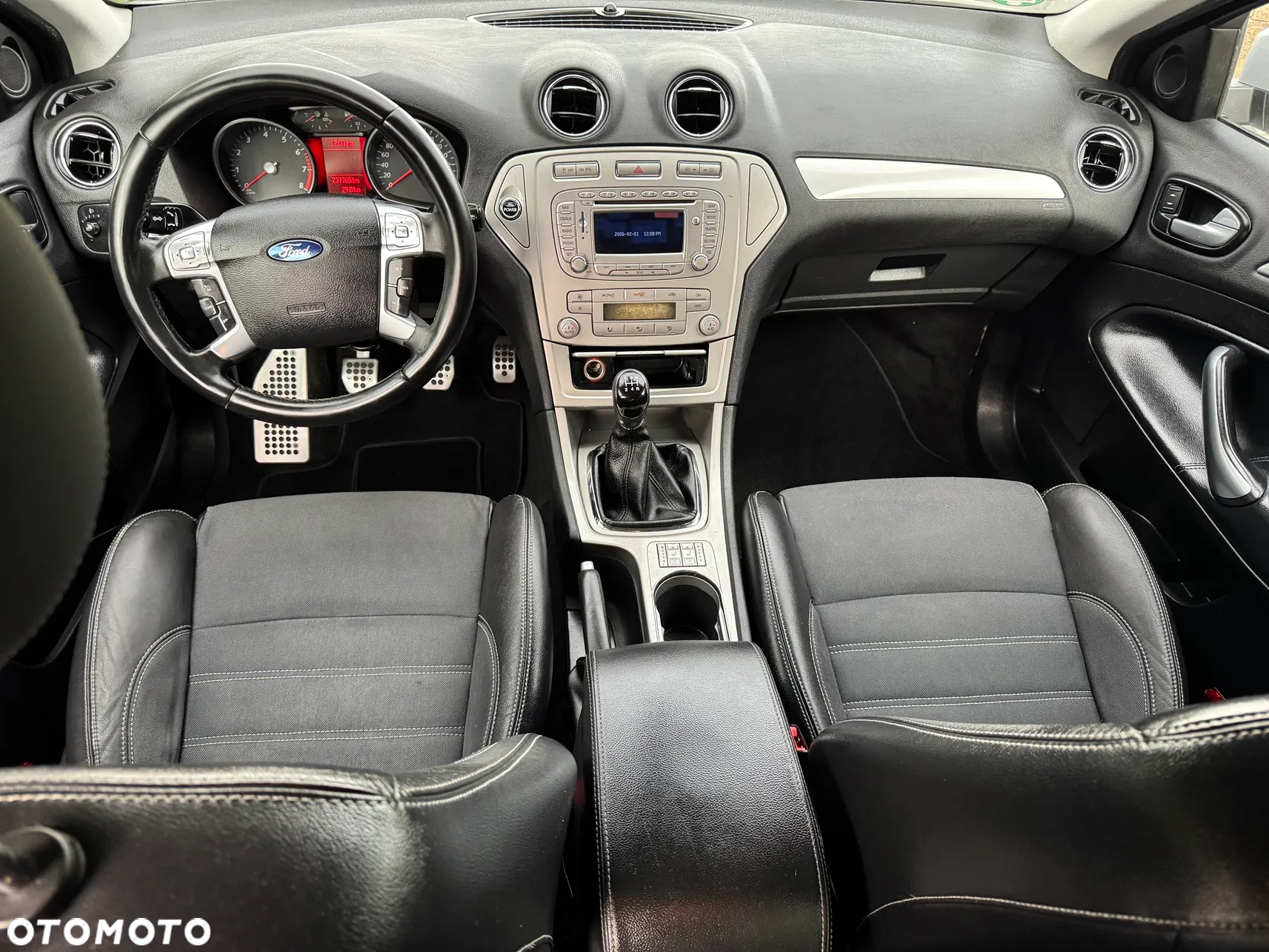 Ford Mondeo - 37