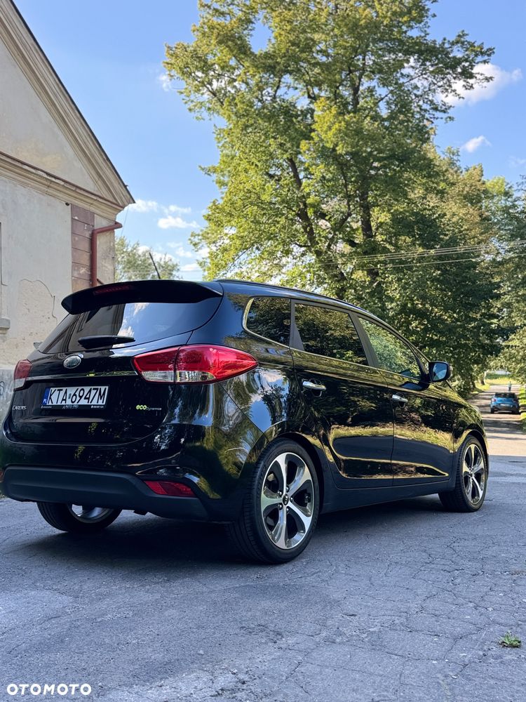 Kia Carens 1.7 CRDi L 7os - 12