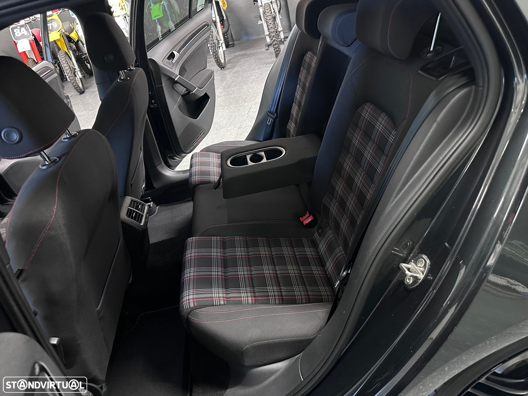 VW Golf 2.0 TSi GTi Performance - 18