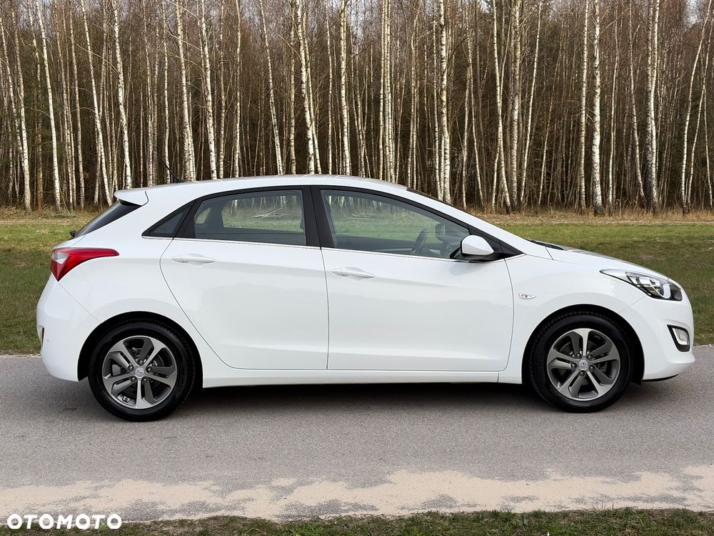 Hyundai i30 blue 1.4 Style - 4