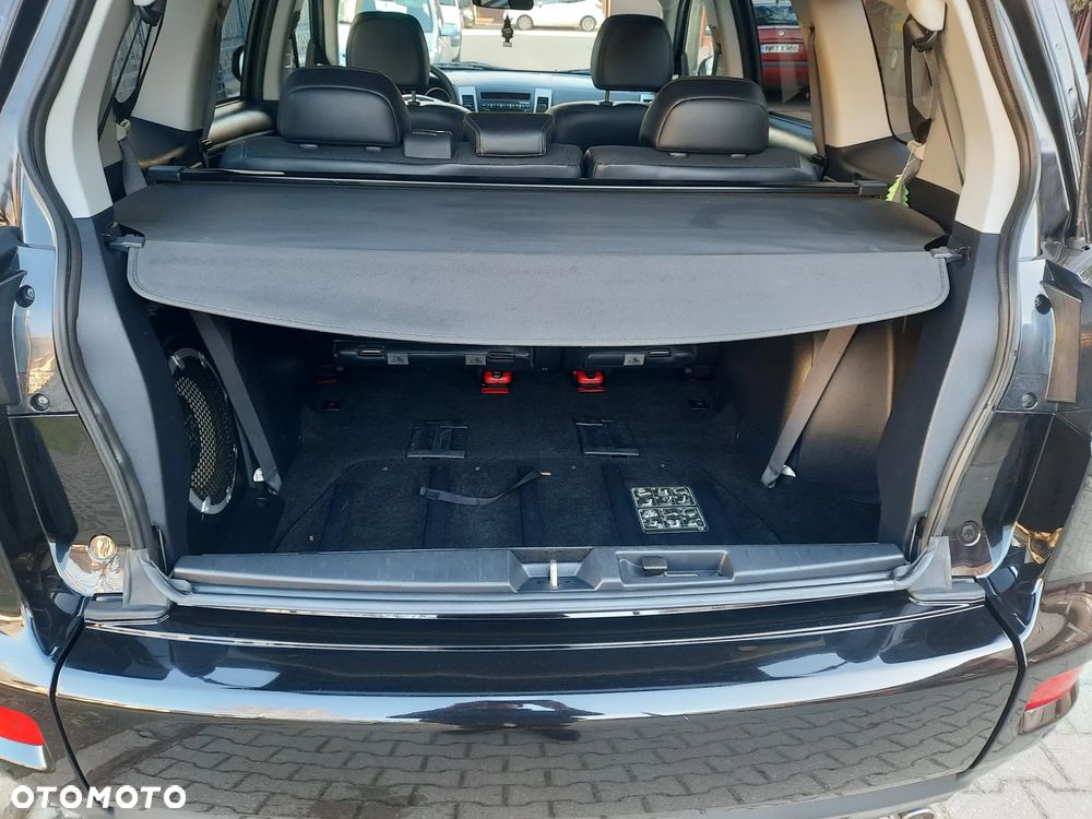 Mitsubishi Outlander - 31