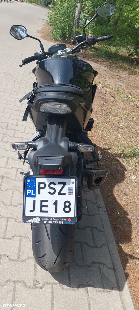 Suzuki GSX 1000 - 6
