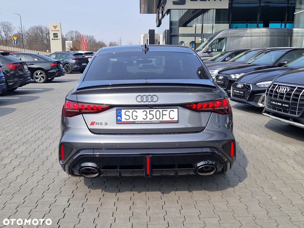 Audi RS3 Limousine - 6