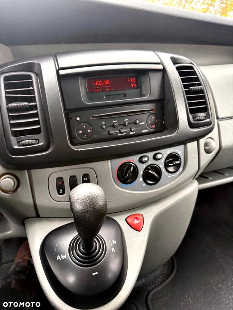 Renault Trafic - 10