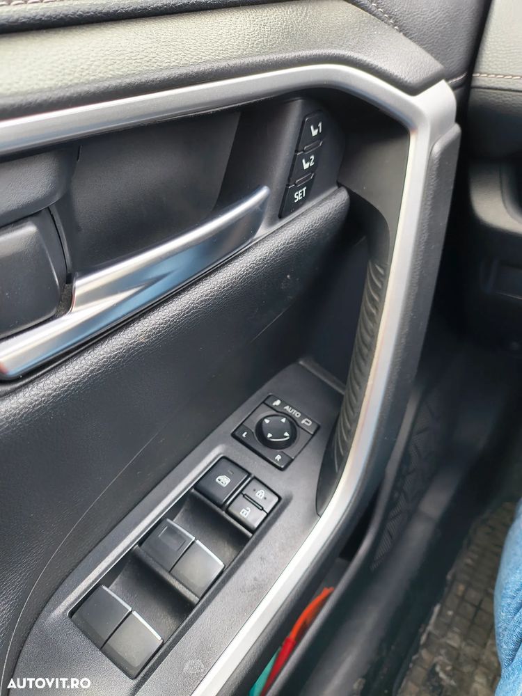 Toyota RAV4 2.5 VVT-iE 4x4 Luxury Premium - 9