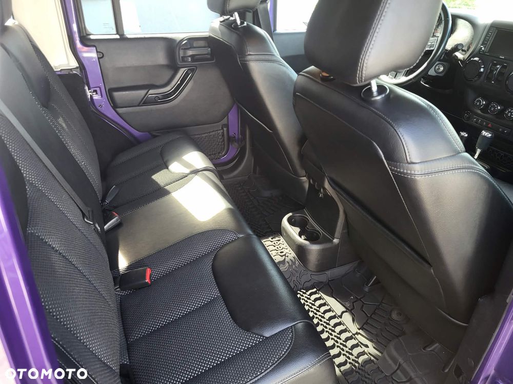Jeep Wrangler 3.6 Unlim Black Edition II - 10
