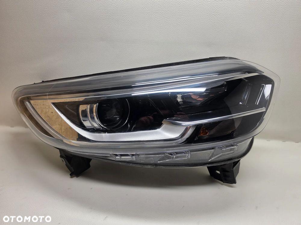 LAMPA PRAWA RENAULT KADJAR SOCZEWKA LED PRZÓD PRZEDNIA