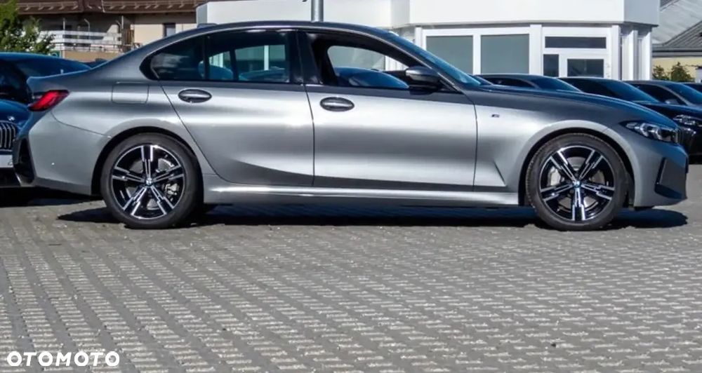 BMW Seria 3 318i M Sport - 4
